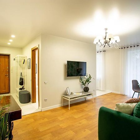 Luxury Apartment With 2 Bedrooms In The City Center Миколаїв Екстер'єр фото