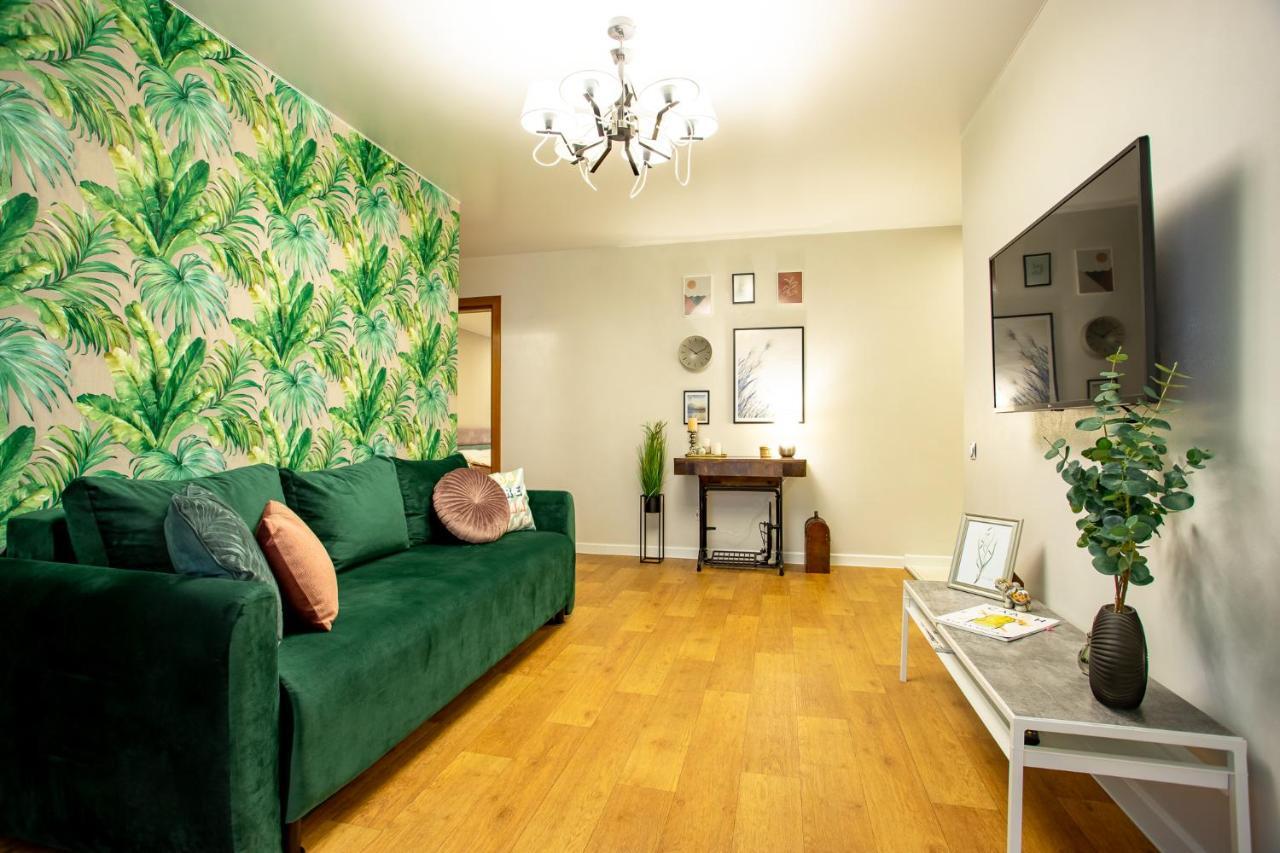 Luxury Apartment With 2 Bedrooms In The City Center Миколаїв Екстер'єр фото