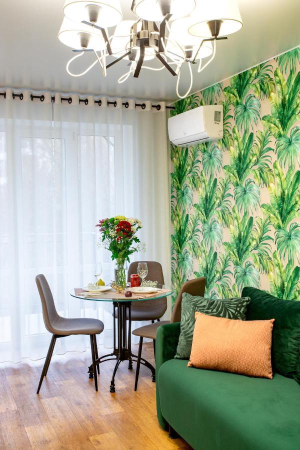 Luxury Apartment With 2 Bedrooms In The City Center Миколаїв Екстер'єр фото