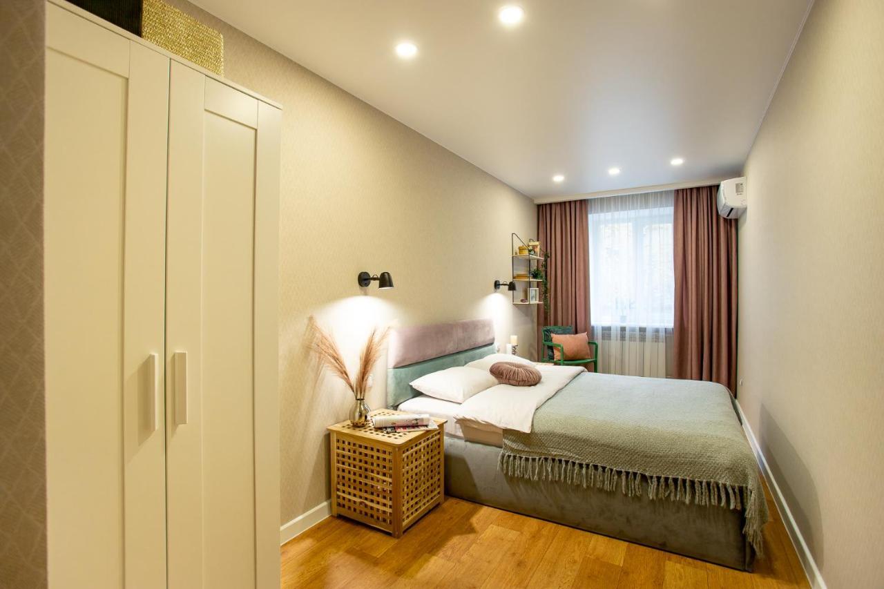 Luxury Apartment With 2 Bedrooms In The City Center Миколаїв Екстер'єр фото
